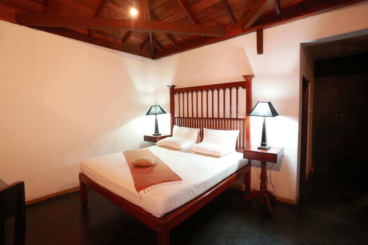 Villa Kusum Hikkaduwa Exterior foto